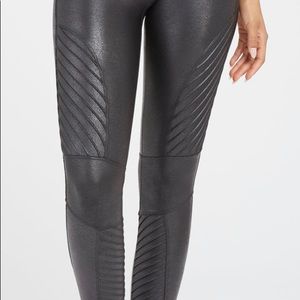 Spanx Moto Leggings in Very Black Faux Leather Size Medium
